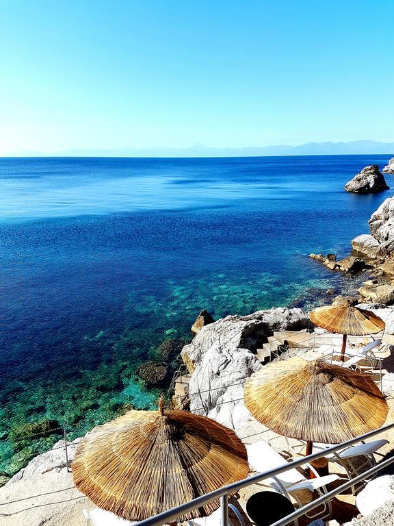 Mando Beachfront Stafylos Esterno foto